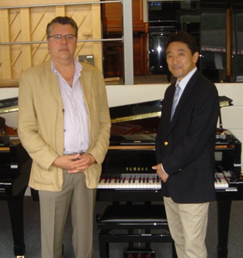 Piano's Van Innis - News & Links